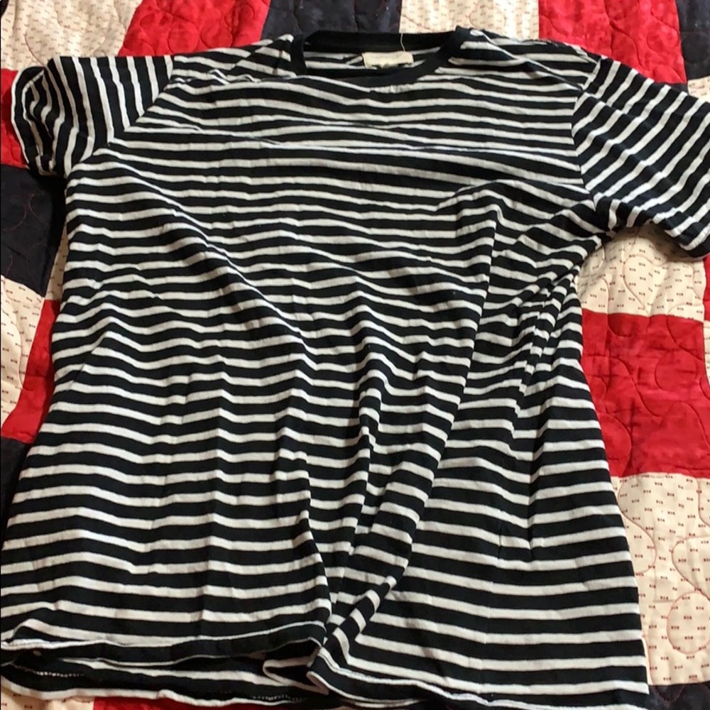 Tee shirt